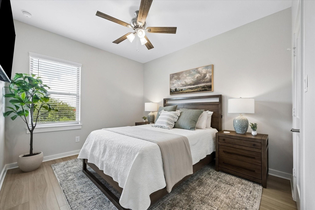 2337 N Austin Avenue - Photo 12