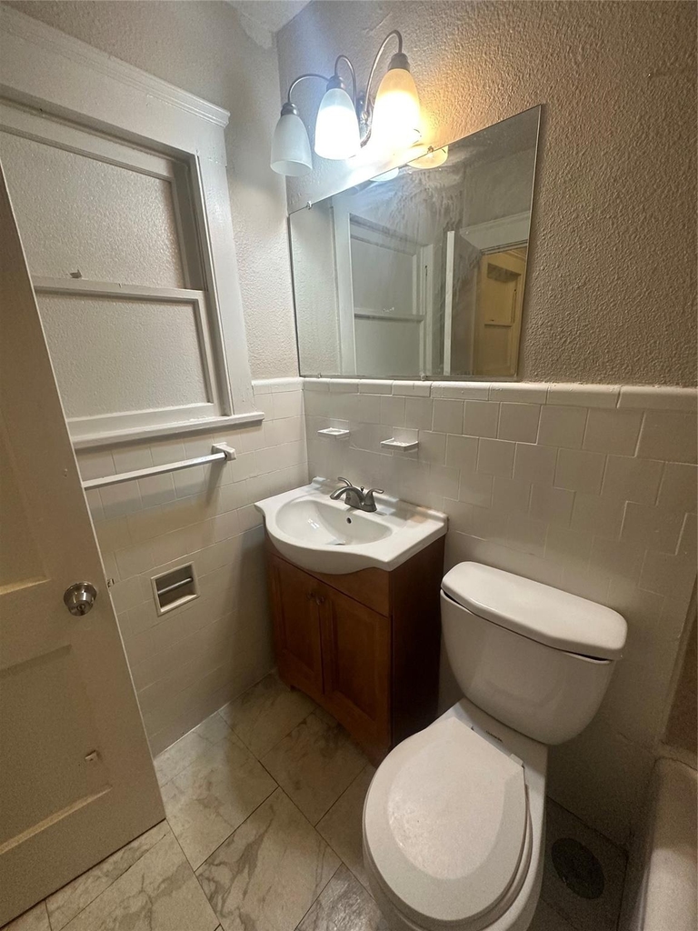 1624 Holman Street - Photo 13