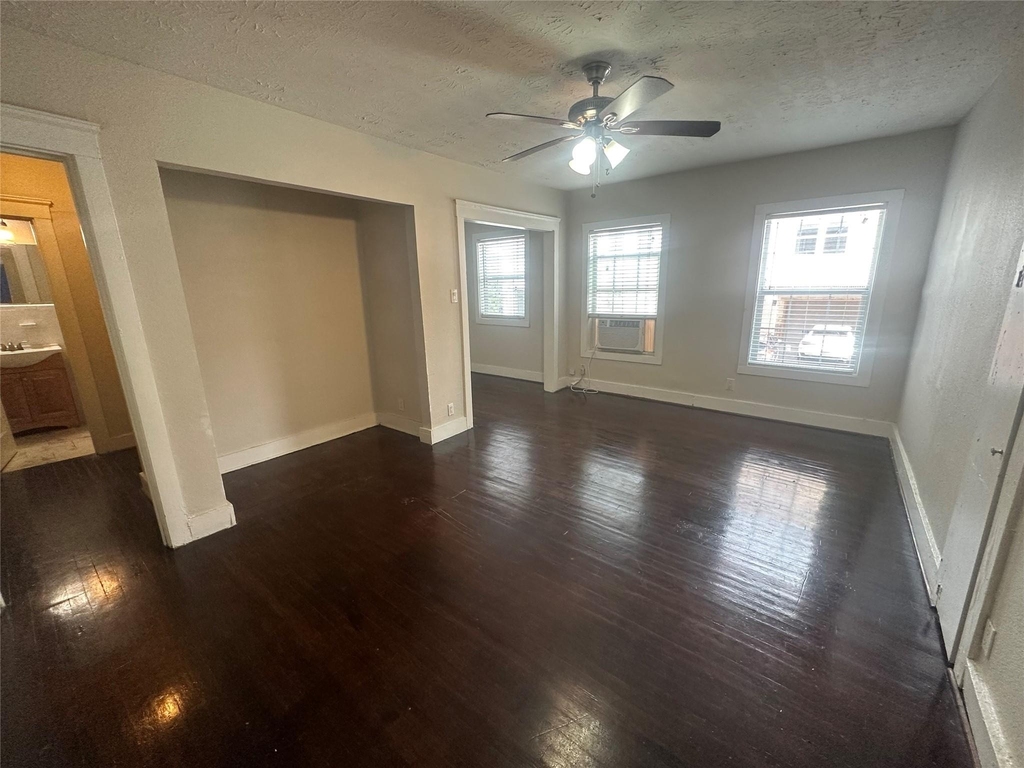 1624 Holman Street - Photo 2