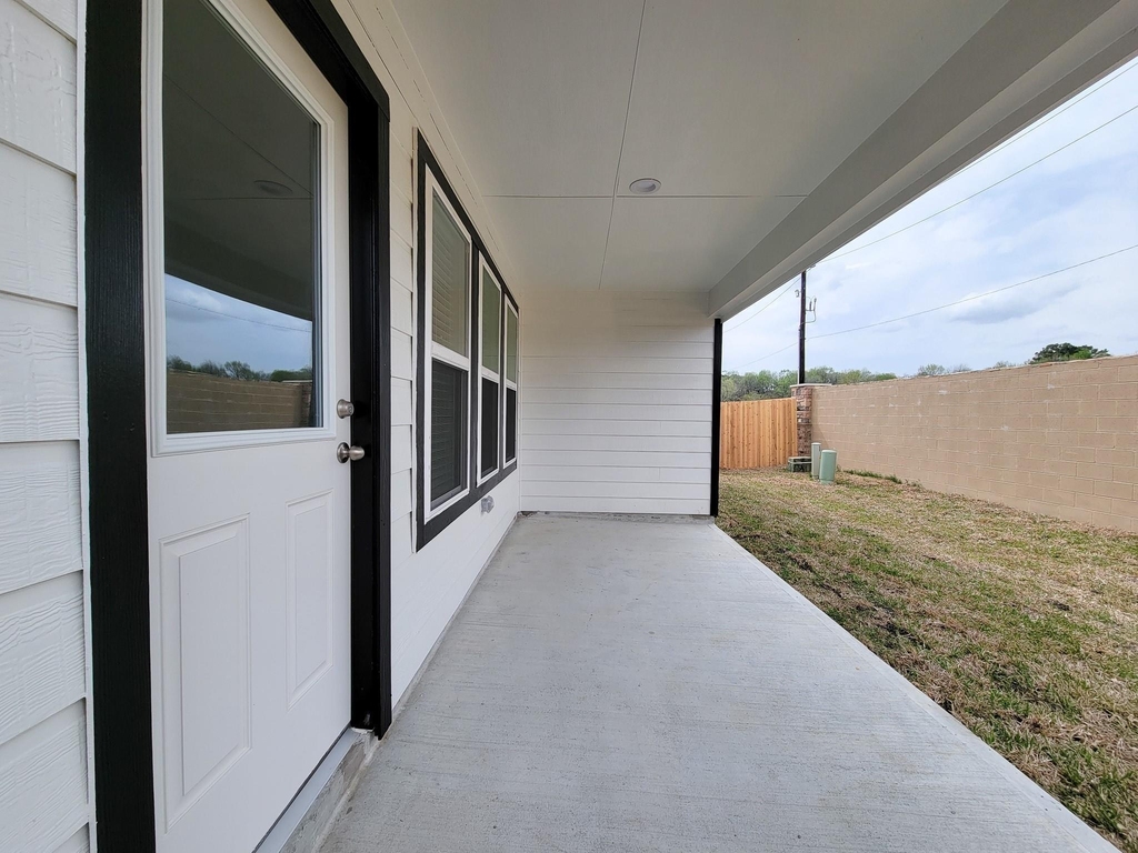 902 Cold Snow Drive - Photo 37