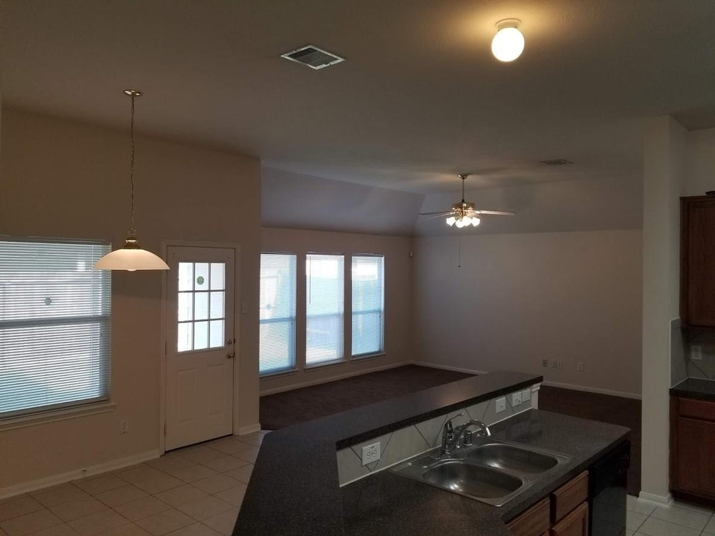 1538 Chandler Park Lane - Photo 4