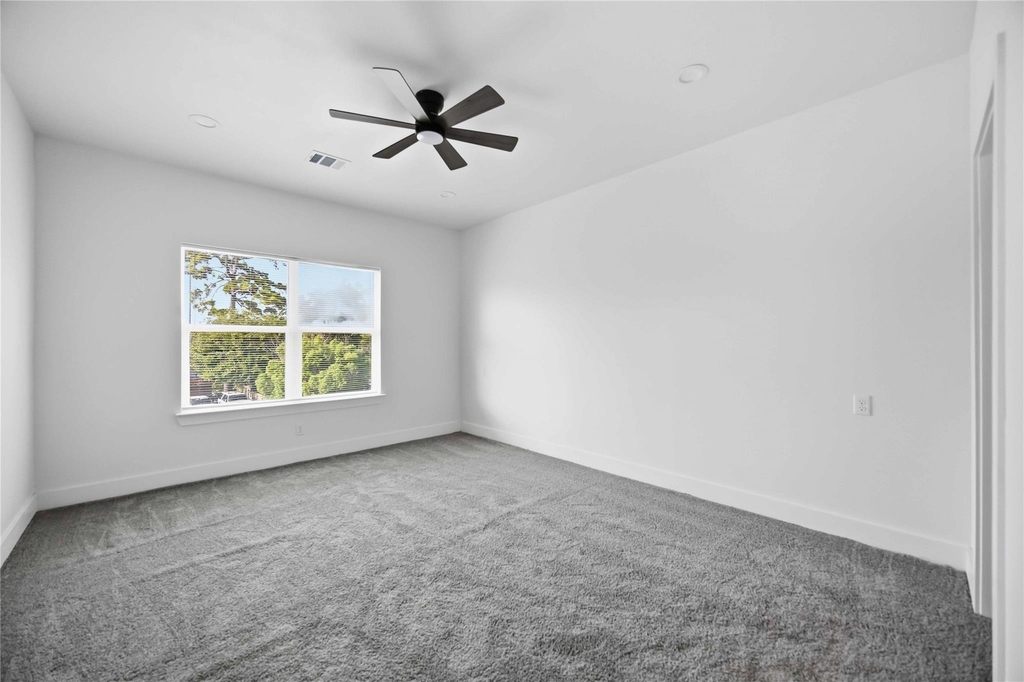 2809 Toyah Avenue - Photo 10