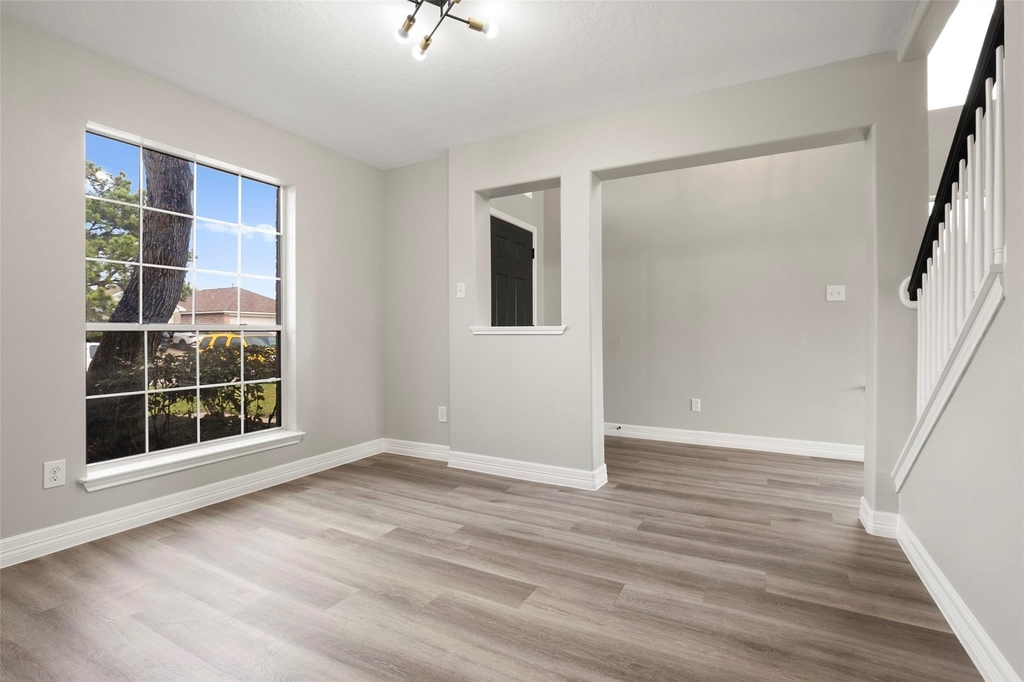 2406 Pinpoint Drive - Photo 6