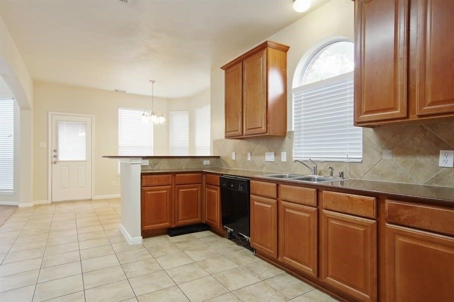 8922 Sailing Drive - Photo 6