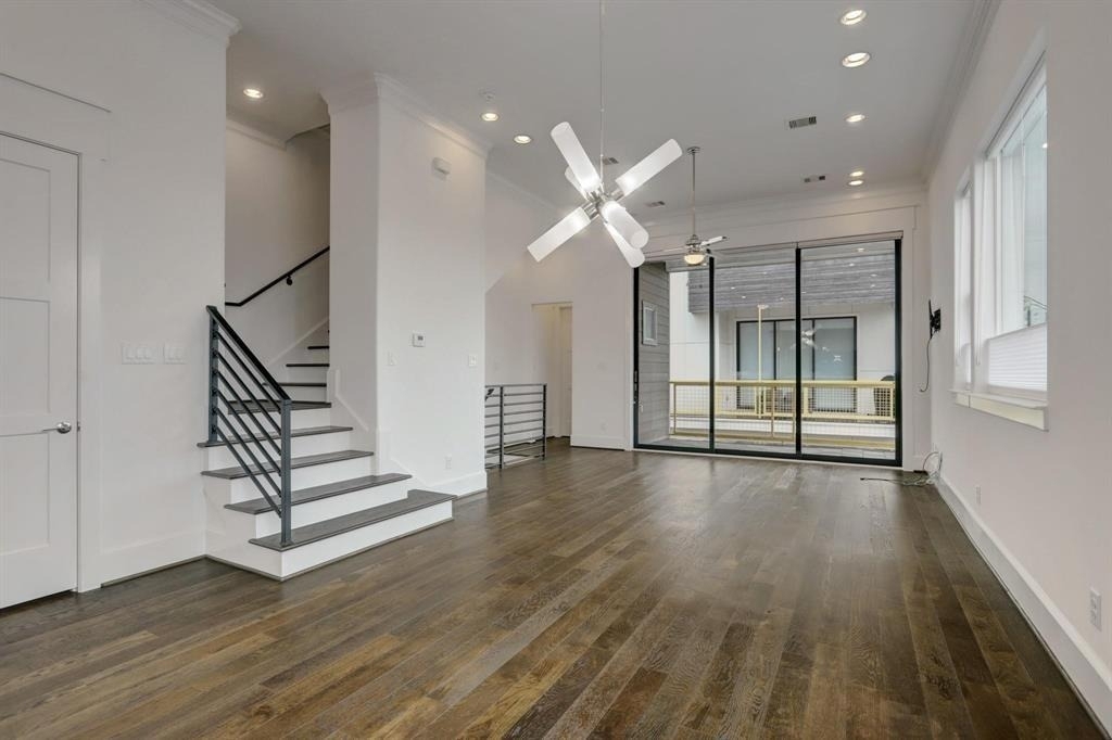 1211 Hickory Street - Photo 3