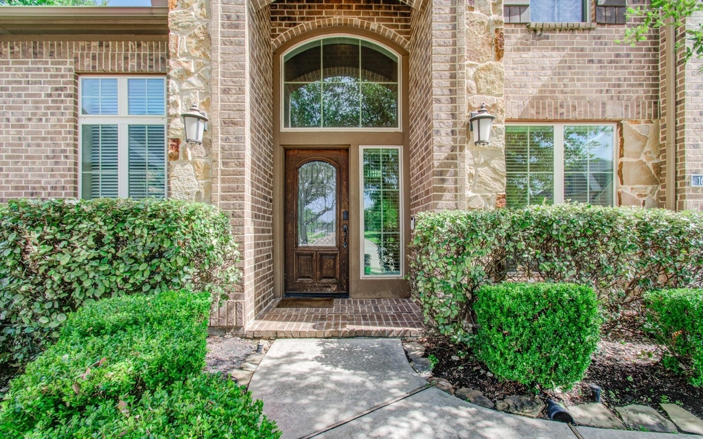 164 Deerfield Meadow Drive - Photo 2