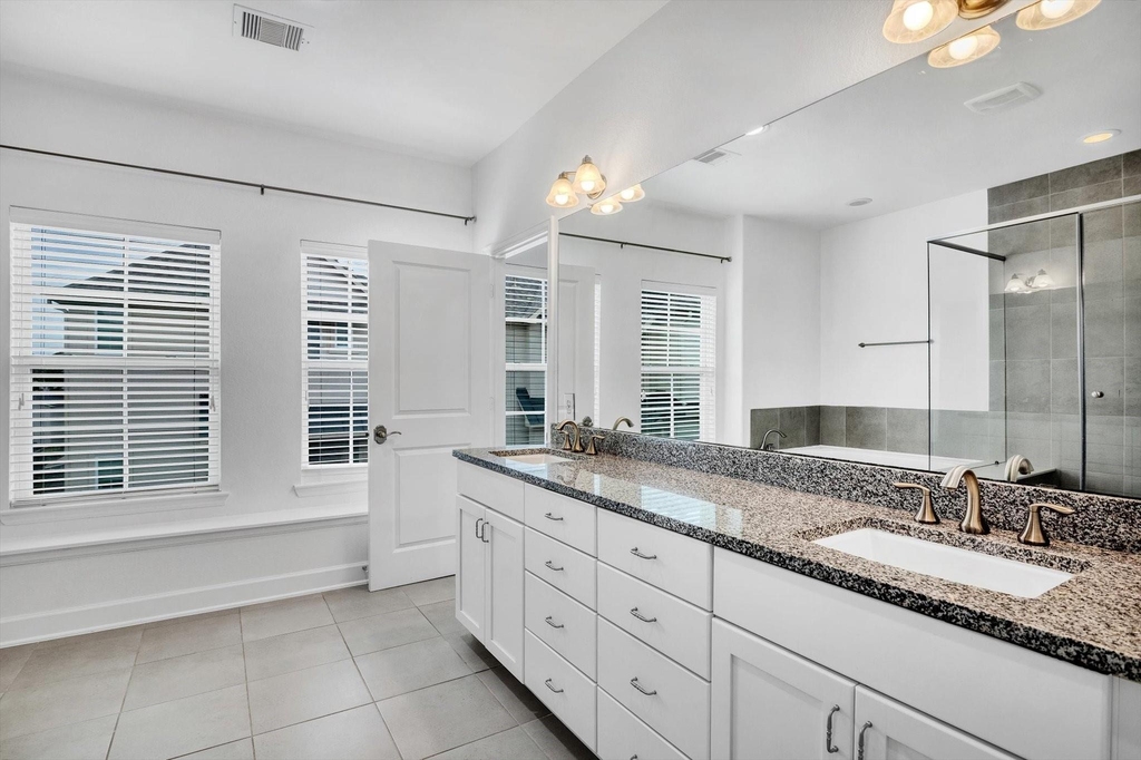 5521 Petty Street - Photo 32