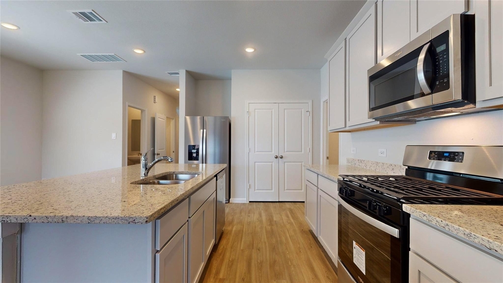 11632 Whirlaway Drive - Photo 5