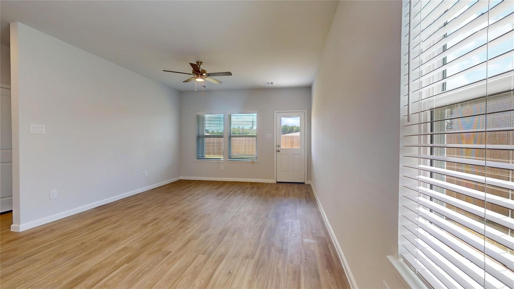 11632 Whirlaway Drive - Photo 7