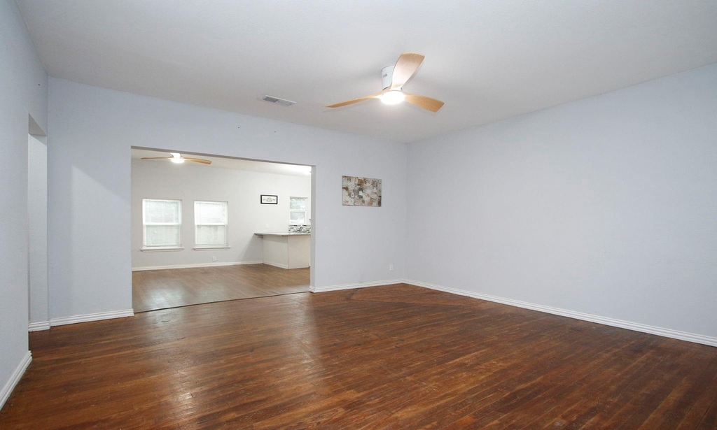 2703 Areba Street - Photo 8