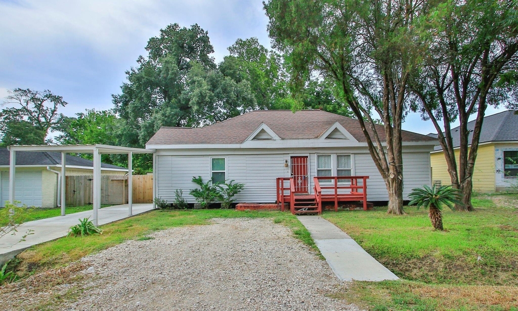 2703 Areba Street - Photo 0