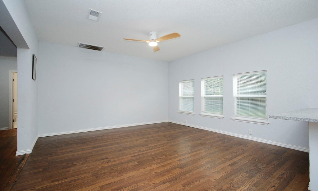 2703 Areba Street - Photo 13