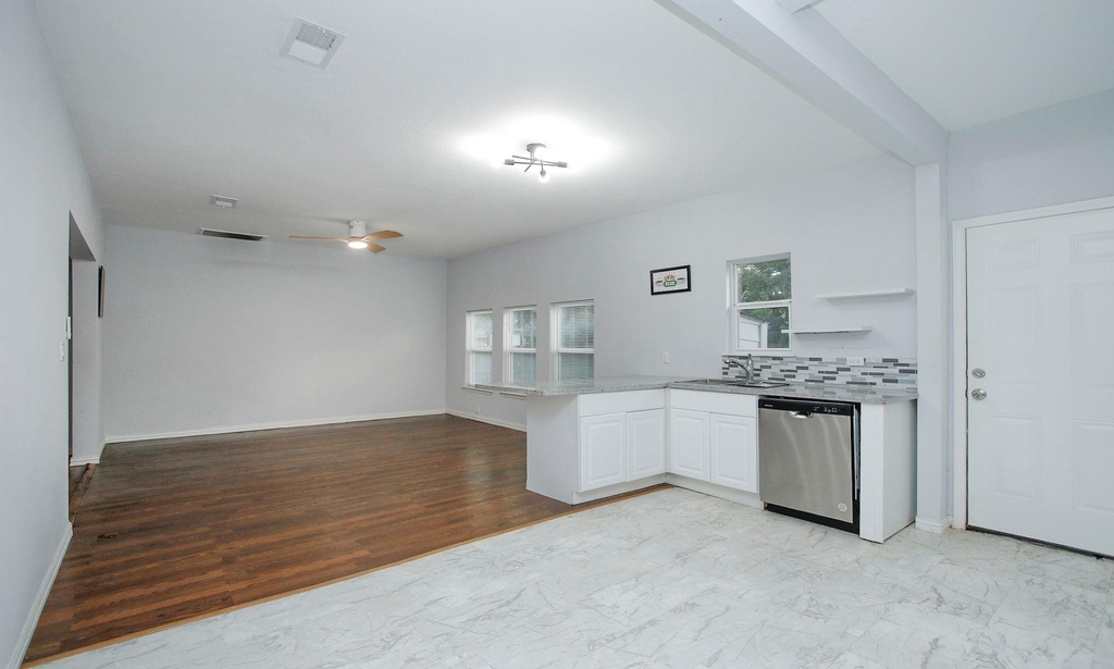 2703 Areba Street - Photo 17