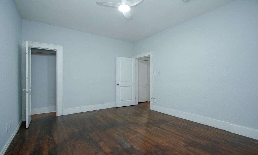 2703 Areba Street - Photo 27