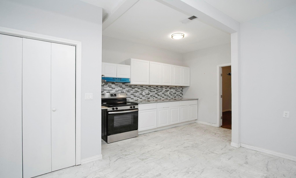 2703 Areba Street - Photo 18