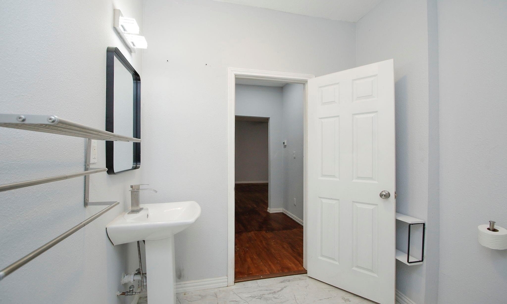 2703 Areba Street - Photo 30