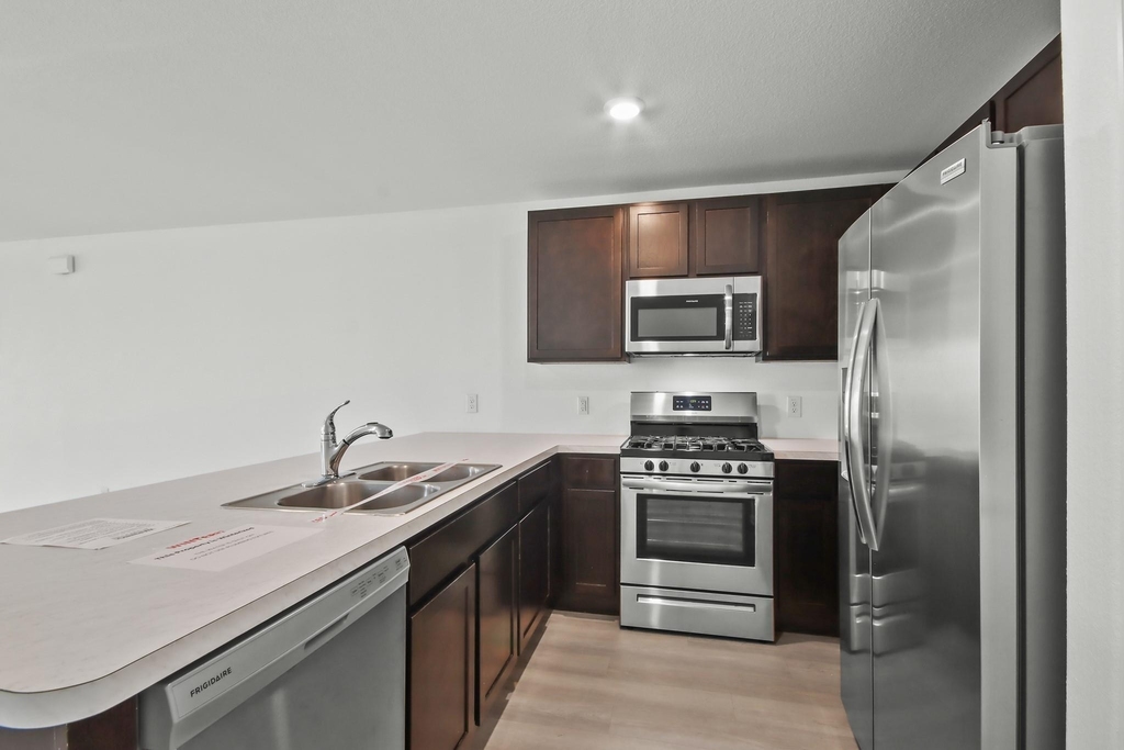 8807 Bar Harbor Drive - Photo 3