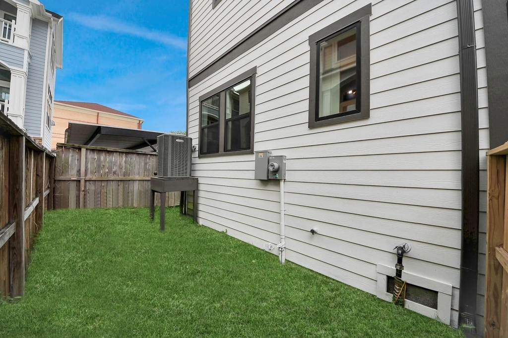 2428 Ella Boulevard - Photo 40