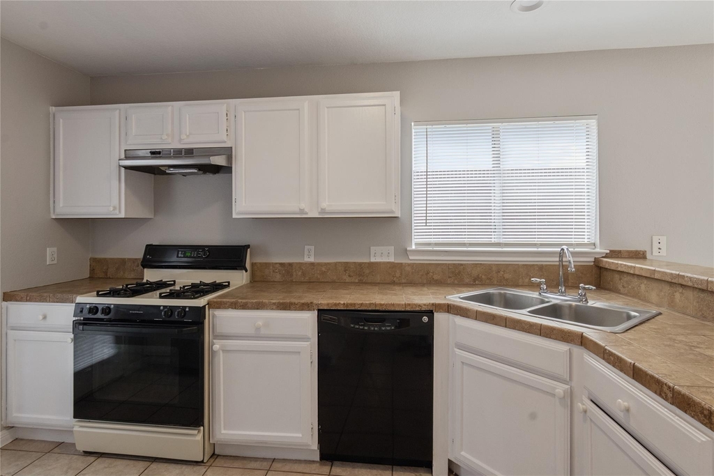 11454 W Travelers Way Circle - Photo 9