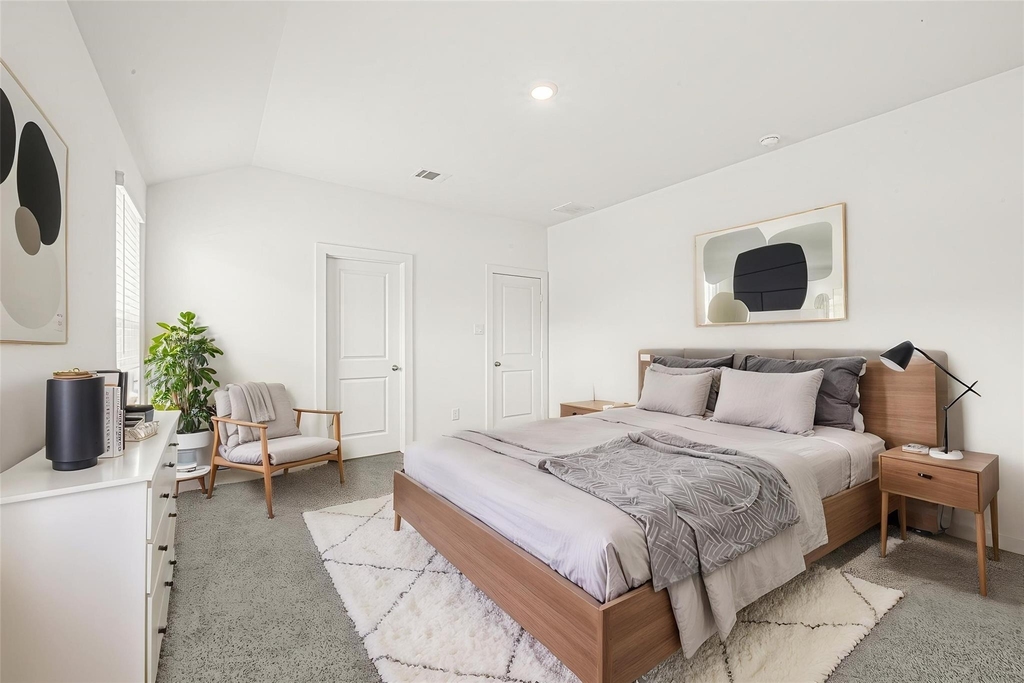 1015 Blue Stone Drive - Photo 5
