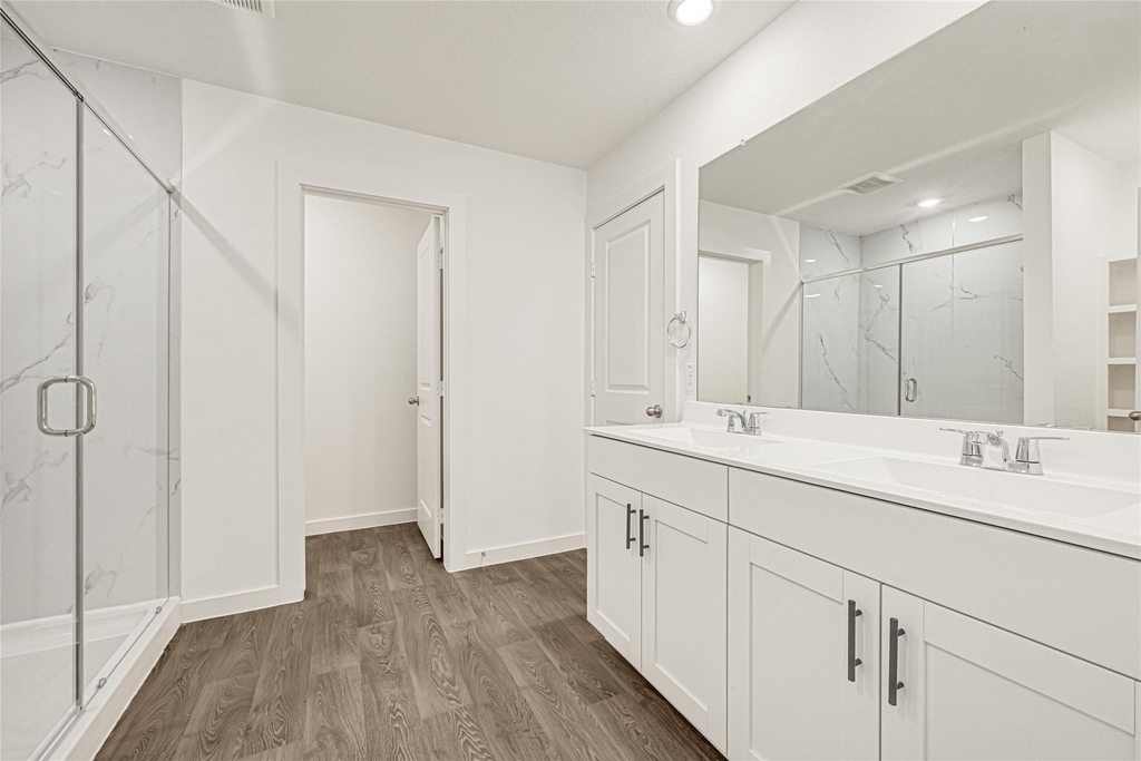 1015 Blue Stone Drive - Photo 7
