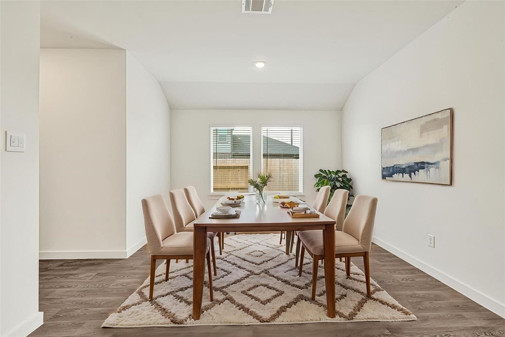 1015 Blue Stone Drive - Photo 4
