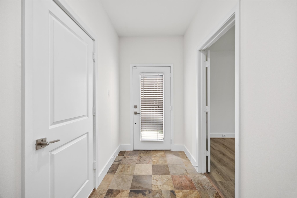2311 Mcilhenny Street - Photo 9