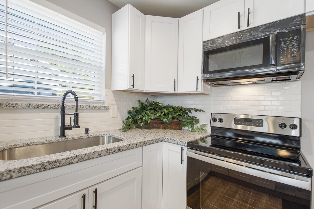 707 Hamon Drive - Photo 3
