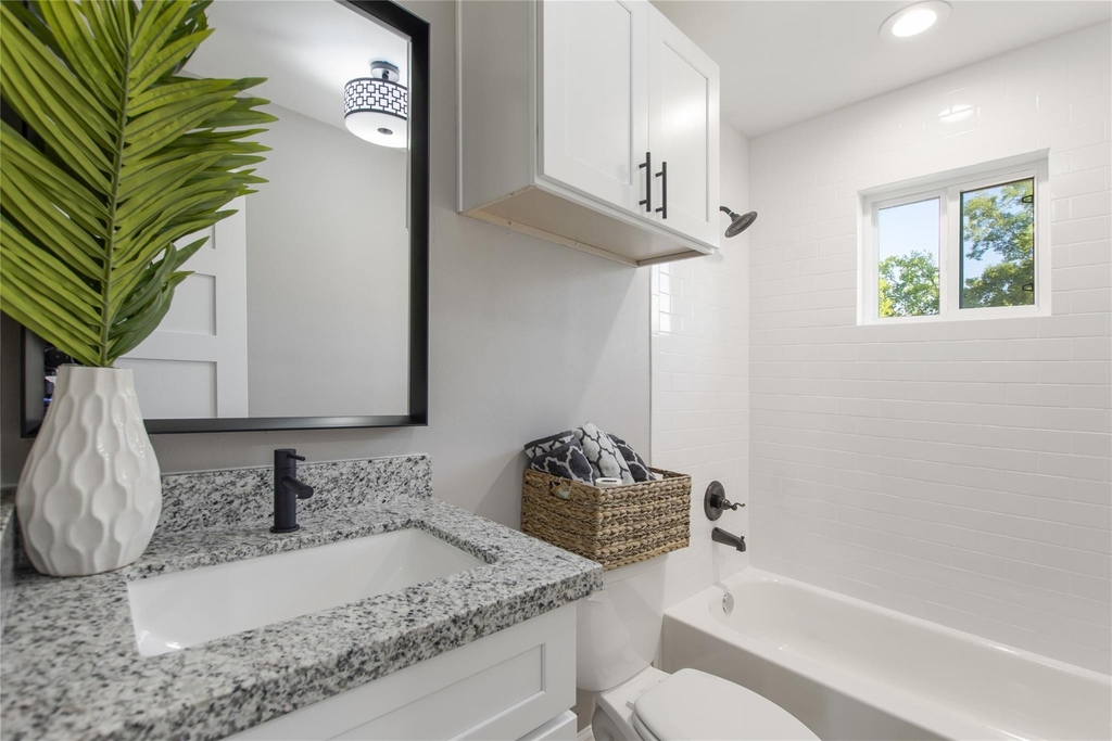 707 Hamon Drive - Photo 7