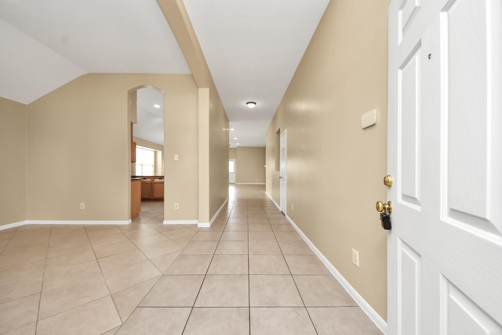 8431 Taraglen Court - Photo 3