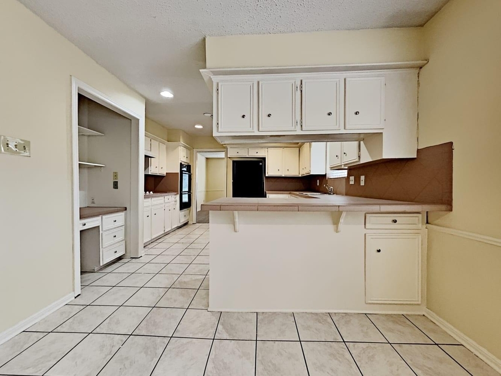 5910 Theall Road - Photo 12