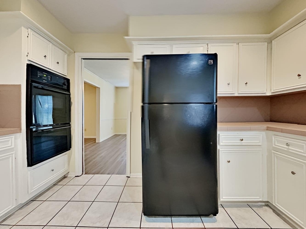 5910 Theall Road - Photo 9