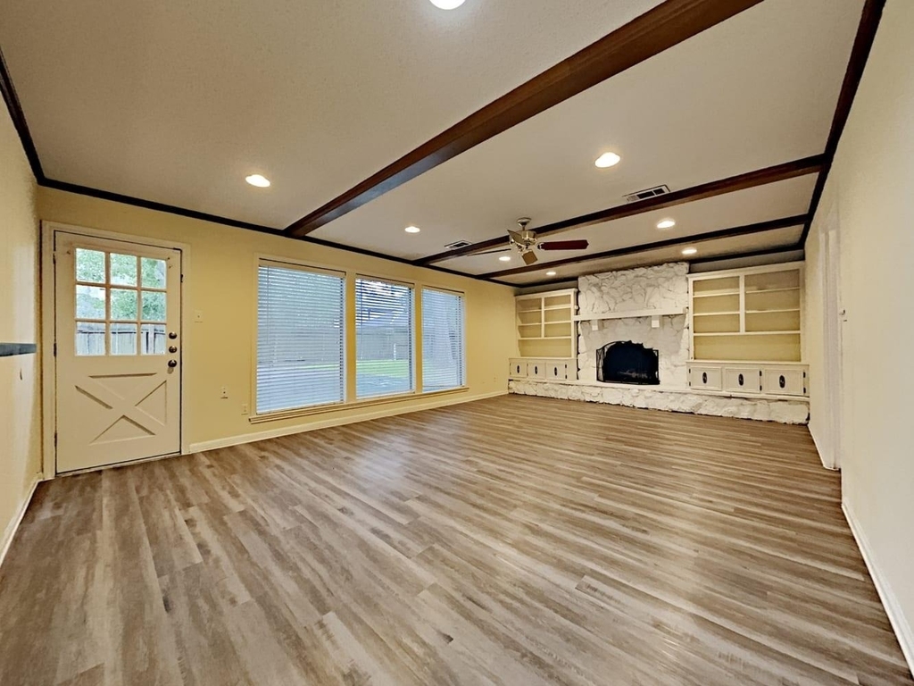 5910 Theall Road - Photo 3