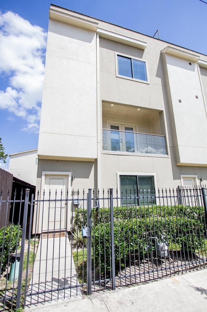2315 Bastrop Street - Photo 1