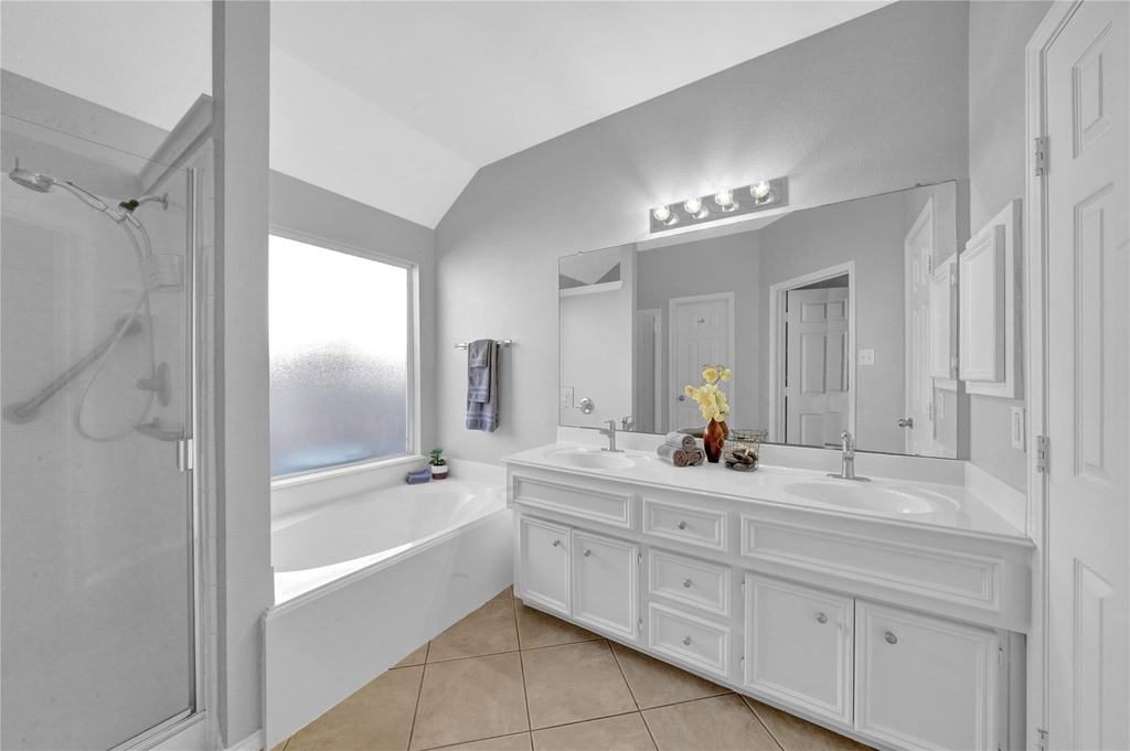 2411 Colonial Springs Lane - Photo 10