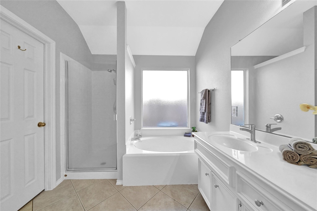 2411 Colonial Springs Lane - Photo 11