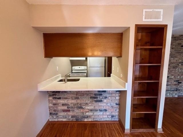2201 Fountain View Drive - Photo 2