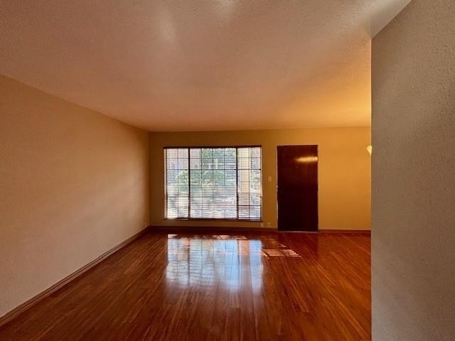 2201 Fountain View Drive - Photo 4