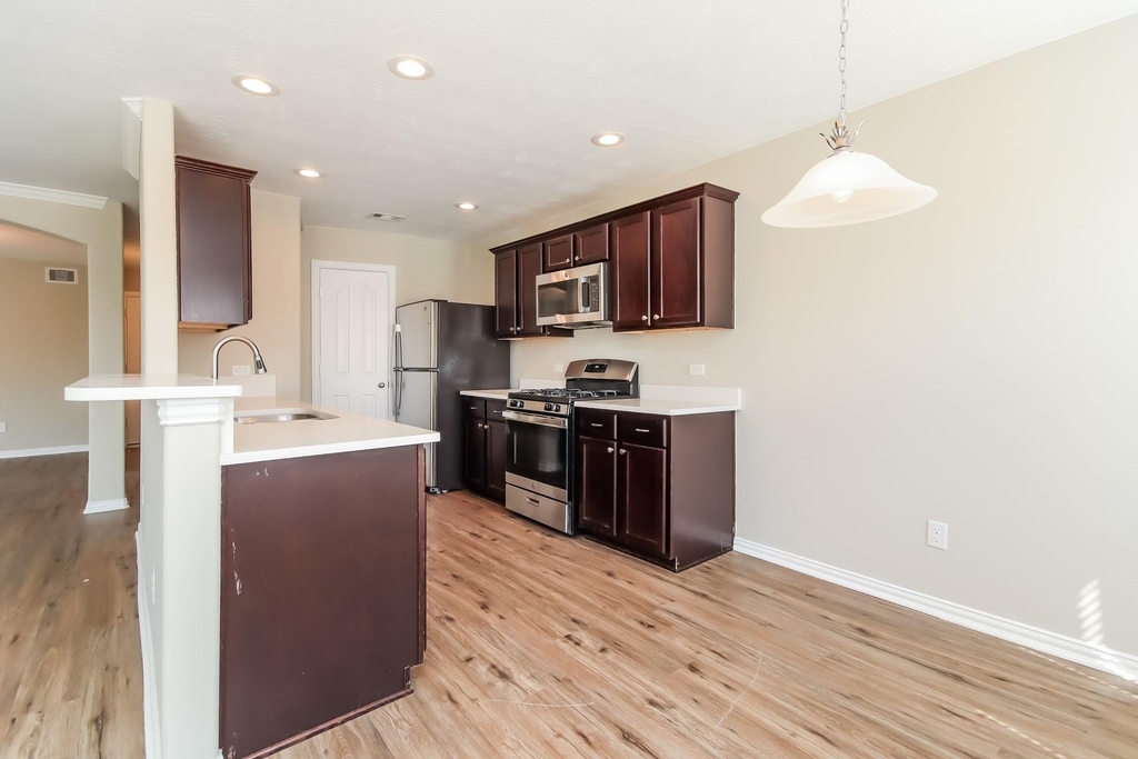 2702 Shearwater Bend Drive - Photo 5