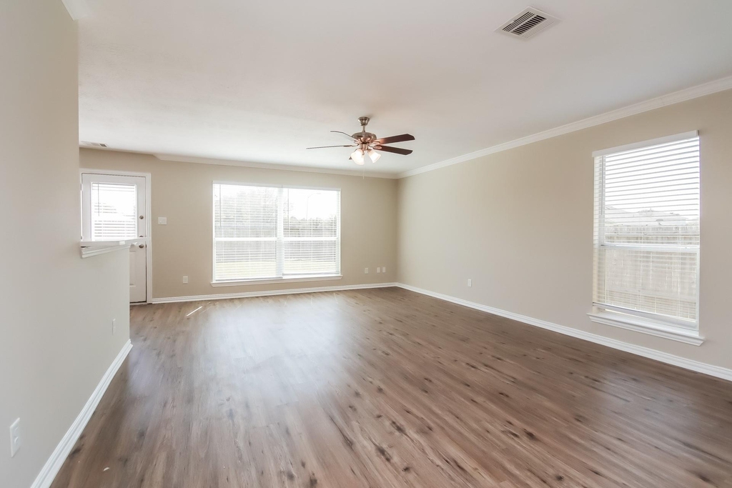 2702 Shearwater Bend Drive - Photo 2