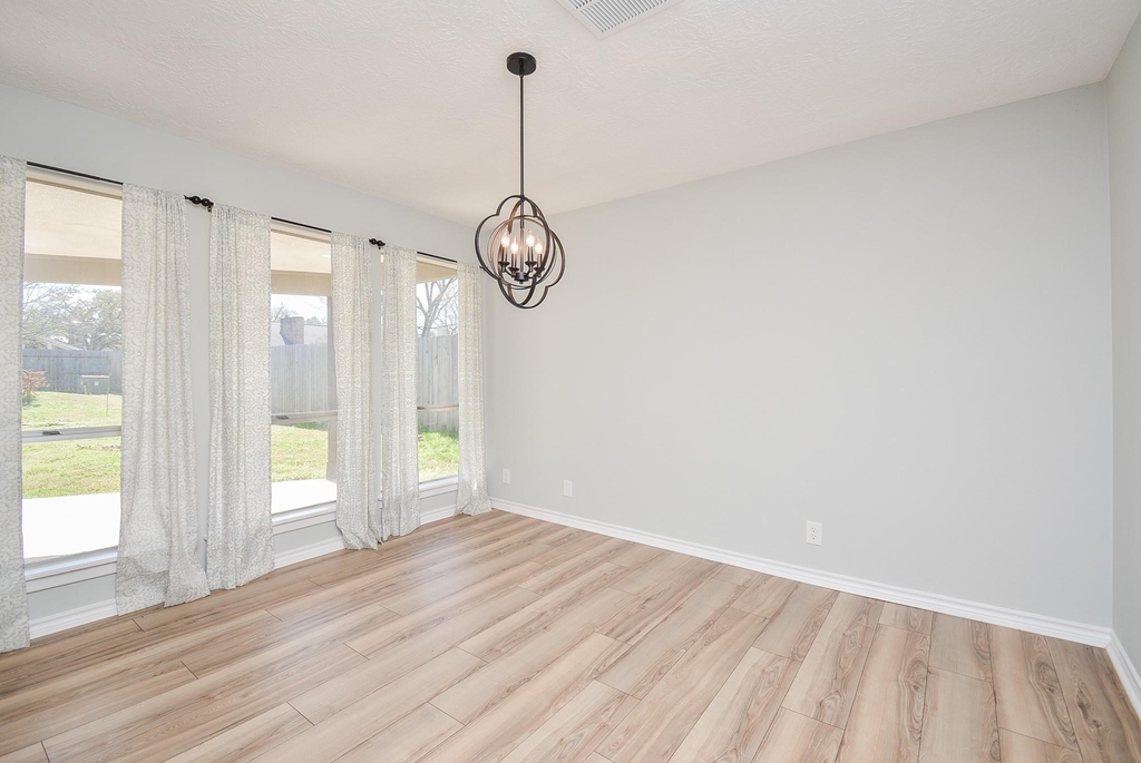 16505 Cornwall Street - Photo 4