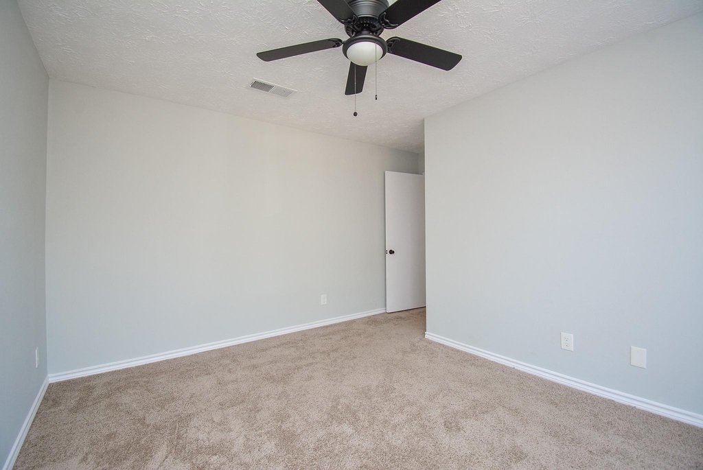 16505 Cornwall Street - Photo 18