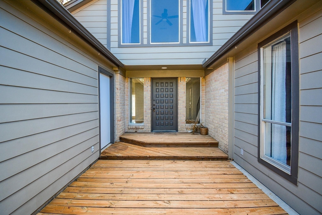 16505 Cornwall Street - Photo 1