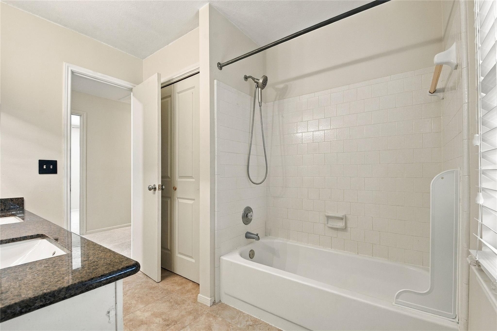 21218 Park Willow Drive - Photo 17