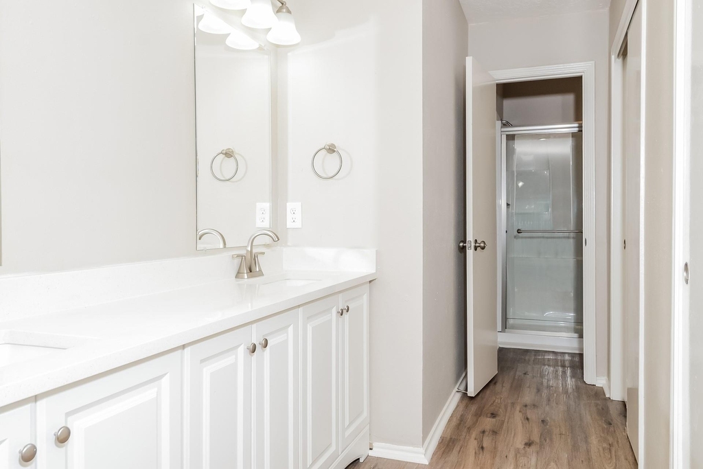 6926 Bullinger Drive - Photo 9