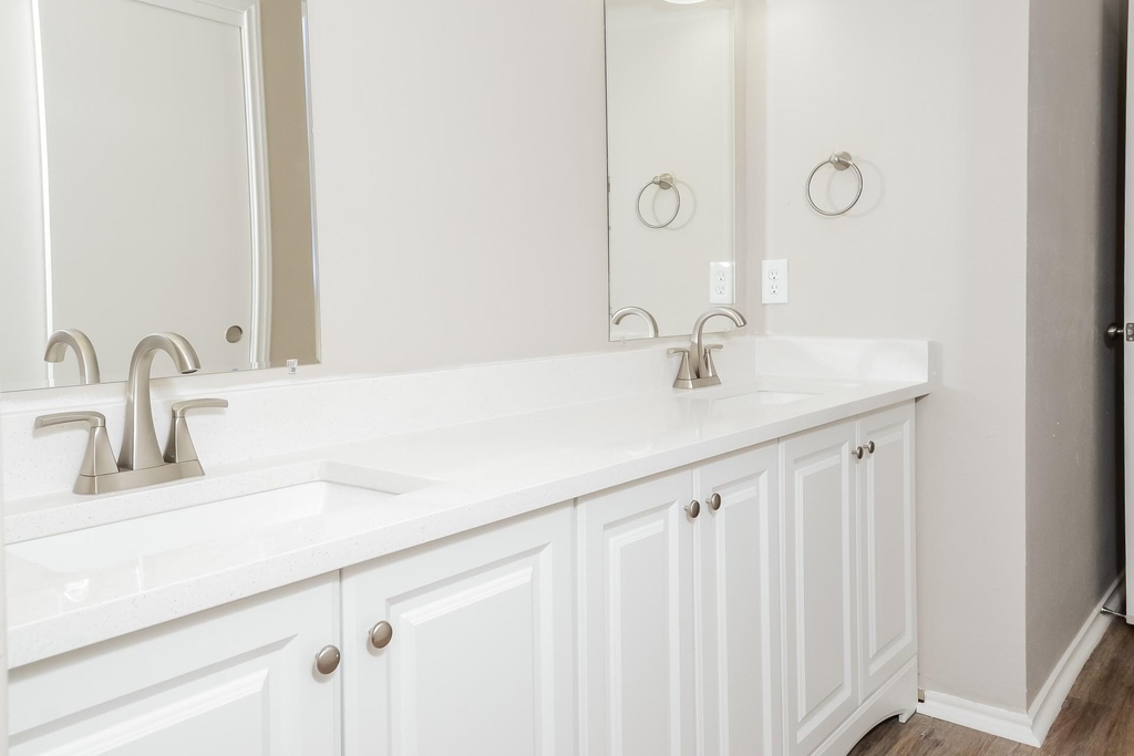 6926 Bullinger Drive - Photo 10