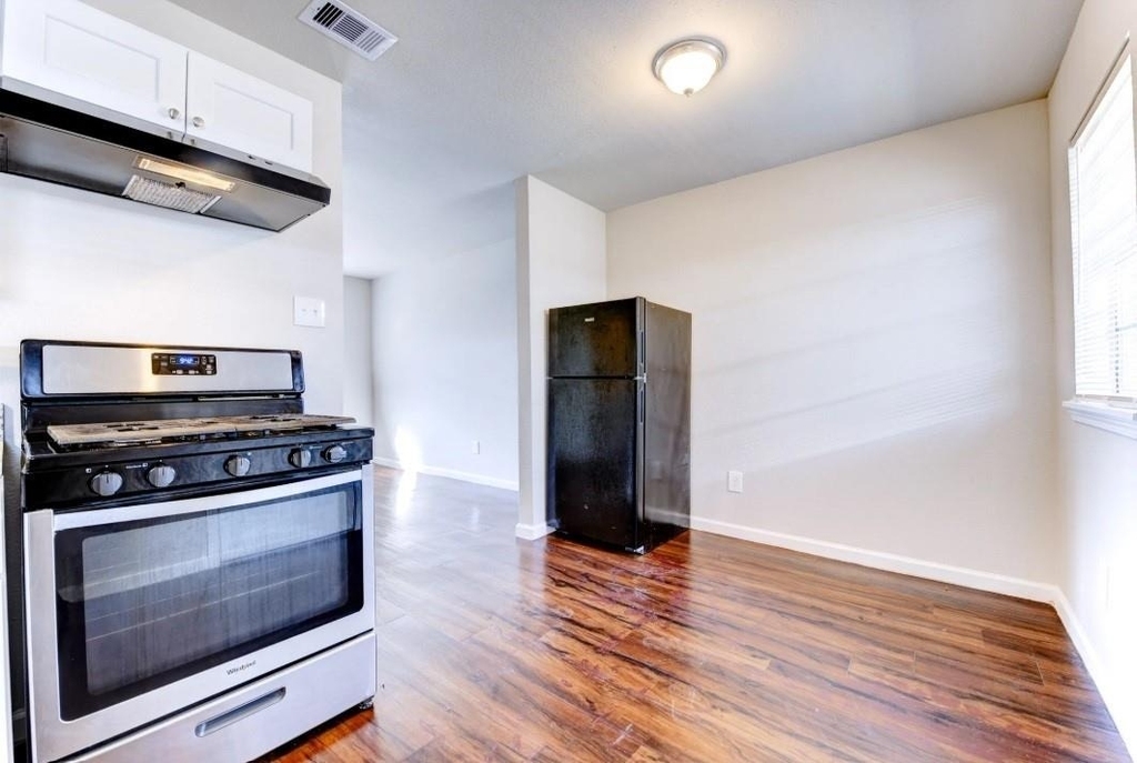 5513 Cavalcade Street - Photo 6