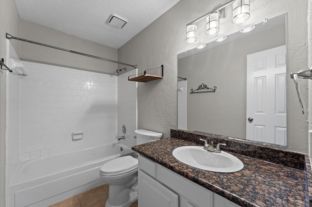 16338 Hickory Point Road - Photo 18