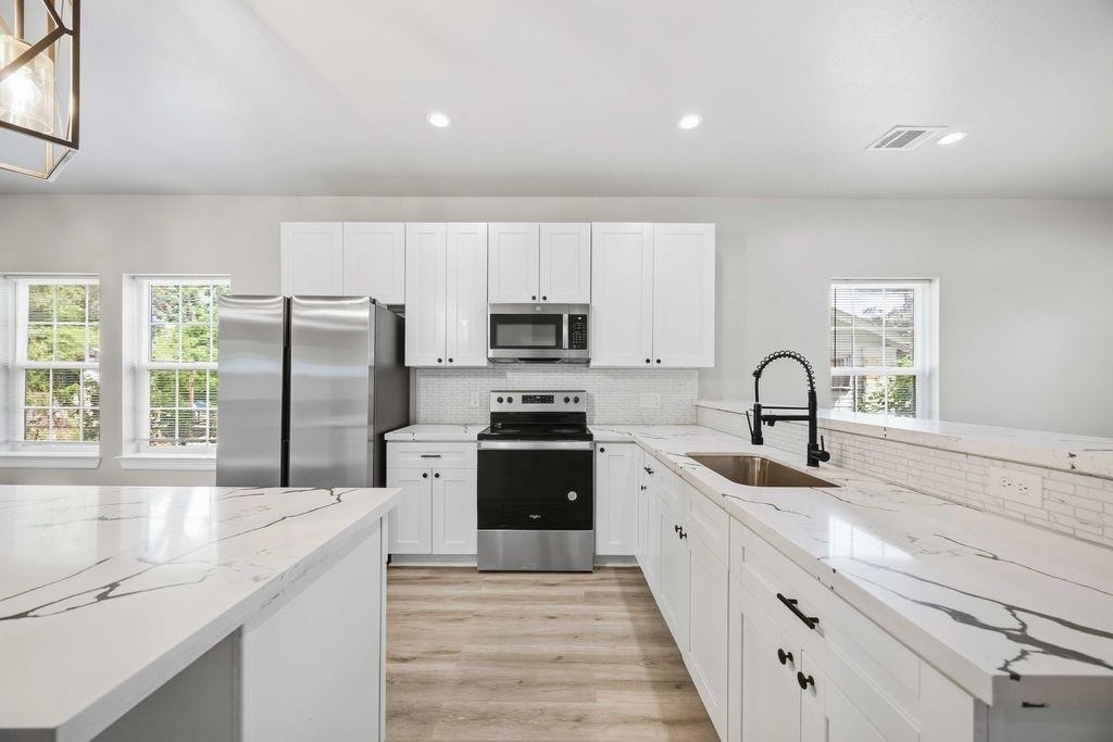 5709 Annunciation Street - Photo 8