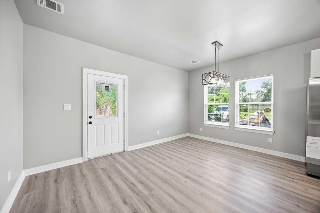 5709 Annunciation Street - Photo 9